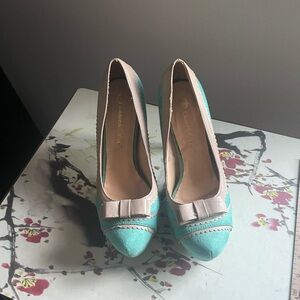 Chase + Chloe Blue and Cream Heels